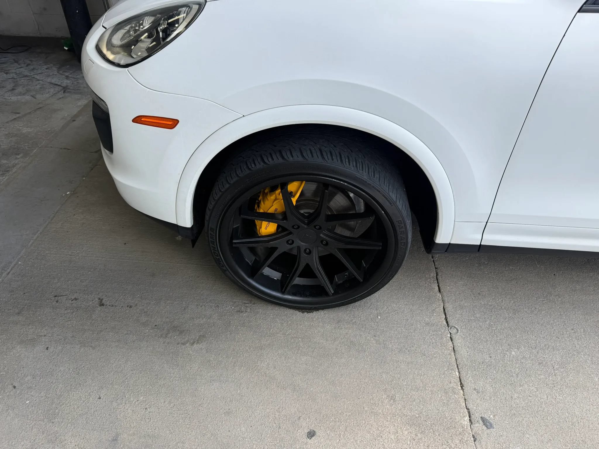 Used 2018 Porsche Cayenne Platinum Edition AWD/4WD image 44