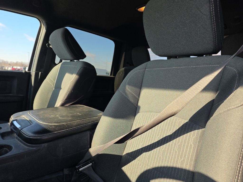 Used 2024 RAM 2500 Tradesman w/ Chrome Appearance Group image 37