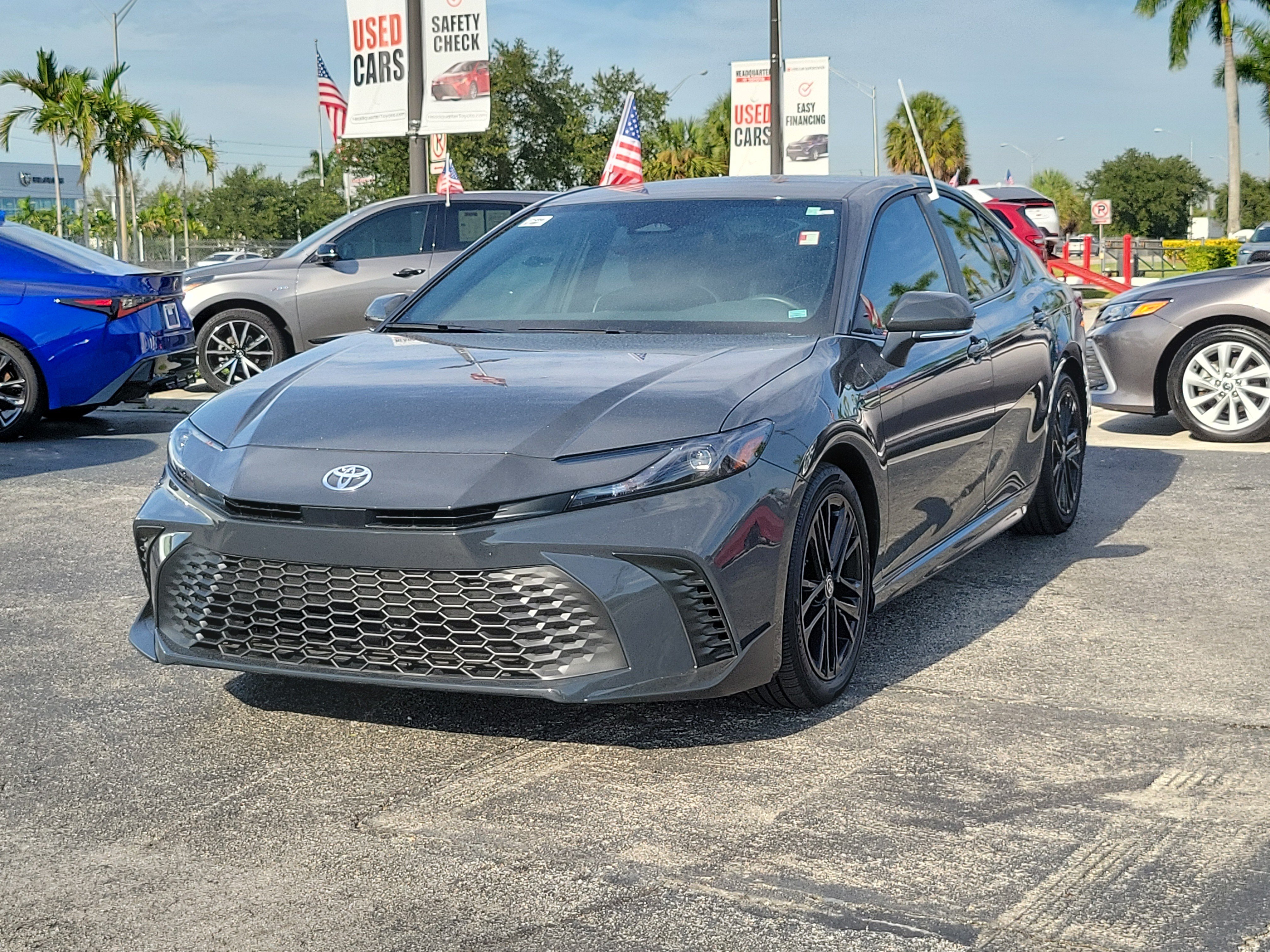 Used 2026 Toyota Camry SE FWD image 5