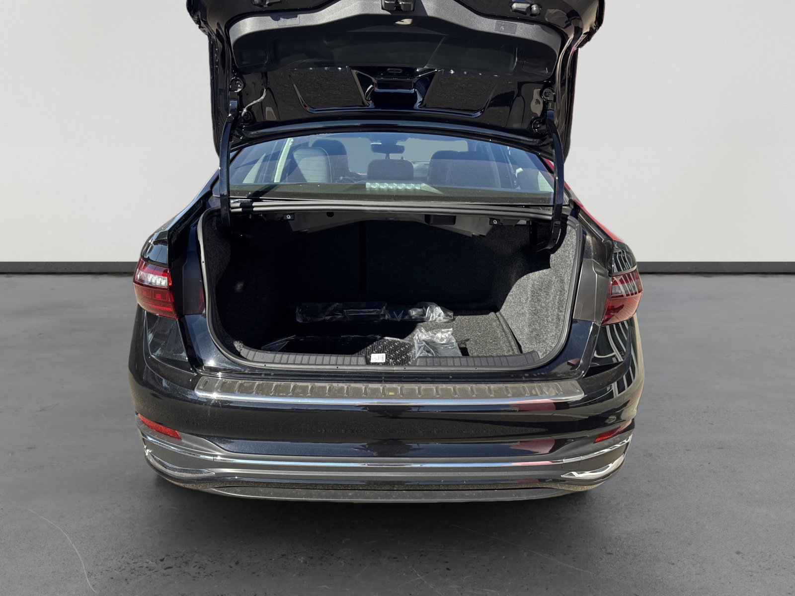 New 2026 Volkswagen Jetta SEL image 7