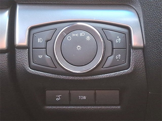 Used 2018 Ford Explorer XLT w/ Equipment Group 202A image 24