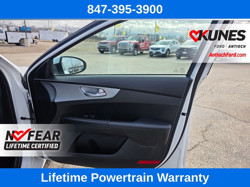 Used 2023 Kia Forte LXS w/ LXS Technology Package image 30
