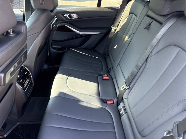 Used 2020 BMW X5 xDrive40i w/ Convenience Package AWD/4WD image 19
