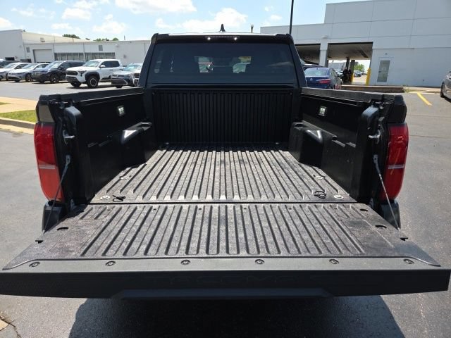 Used 2026 Toyota Tacoma SR5 AWD/4WD image 25