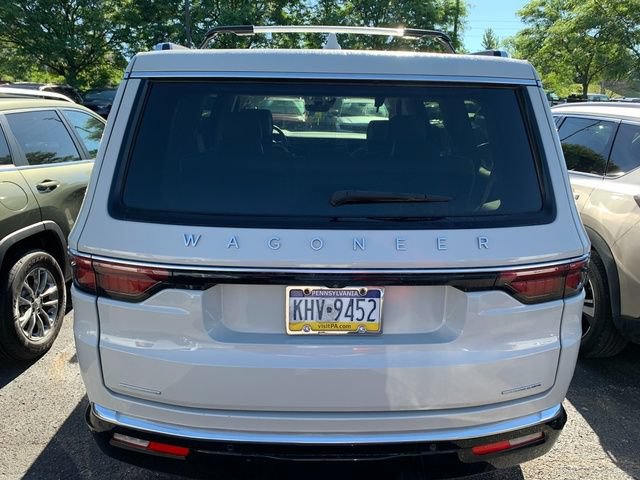 Used 2022 Jeep Wagoneer Series III w/ Rear Seat Video Group 1 AWD/4WD image 5
