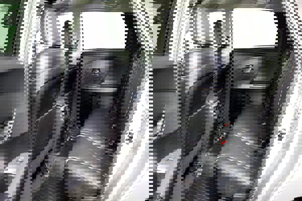 Used 2015 Toyota Venza XLE w/ XLE Premium Package image 48