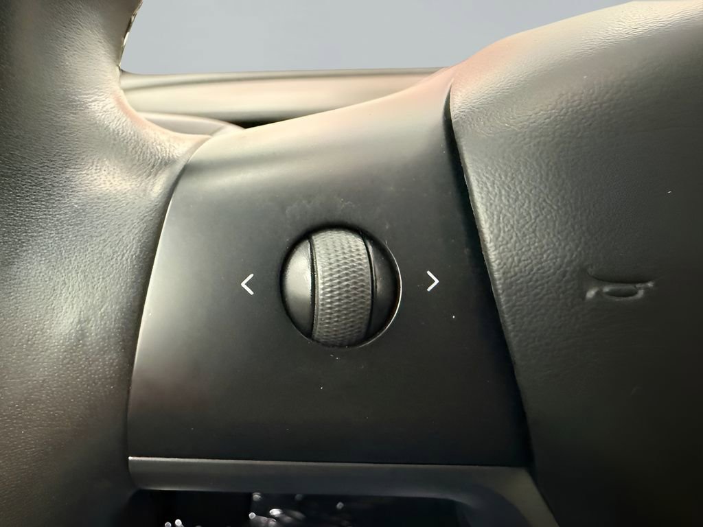 Used 2018 Tesla Model 3 Long Range image 17