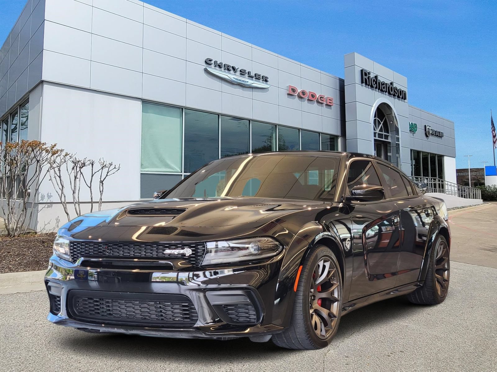 Used 2022 Dodge Charger SRT Hellcat w/ Harman/Kardon Audio Group RWD image 2