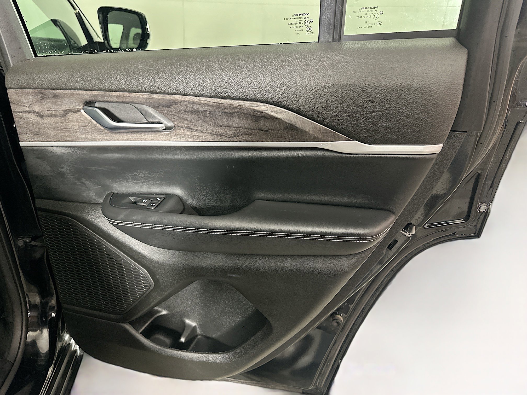 Used 2023 Jeep Grand Cherokee Limited w/ Trailer Tow Prep Group (B) image 30