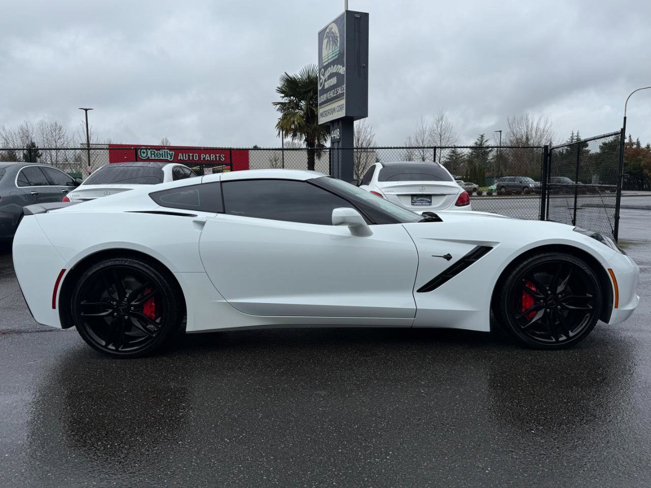 Used 2019 Chevrolet Corvette Stingray Coupe w/ Carbon Flash Badge Package image 32