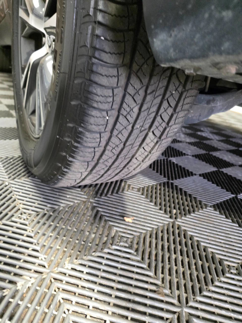 Used 2019 Toyota Highlander LE image 32