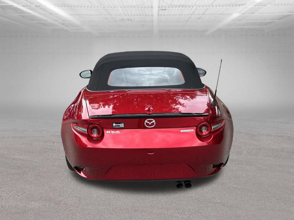 Used 2025 MAZDA MX-5 Miata Club RWD image 4