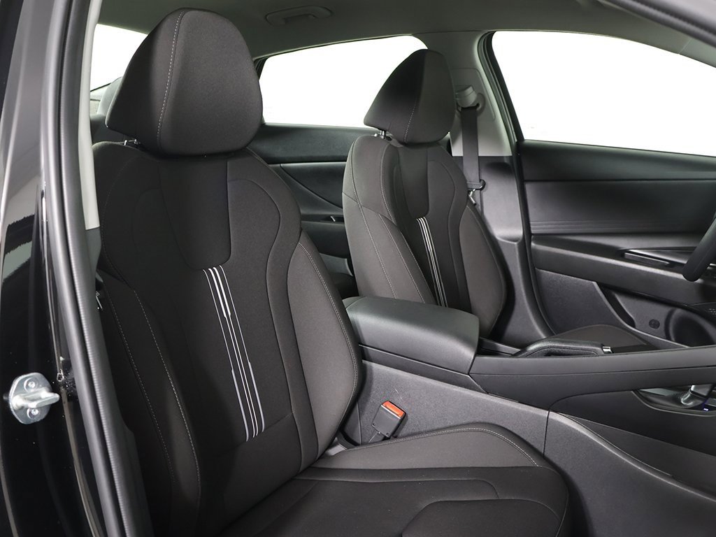 Certified 2024 Hyundai Elantra SEL image 25