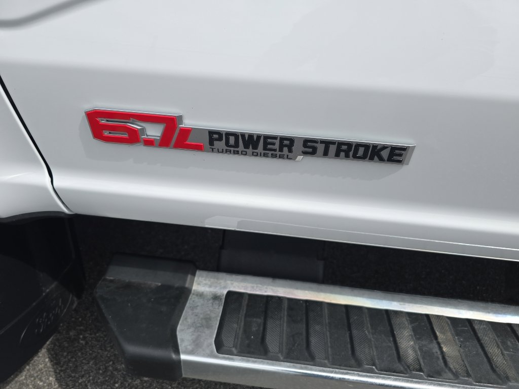Used 2024 Ford F350 Lariat w/ Chrome Package image 14