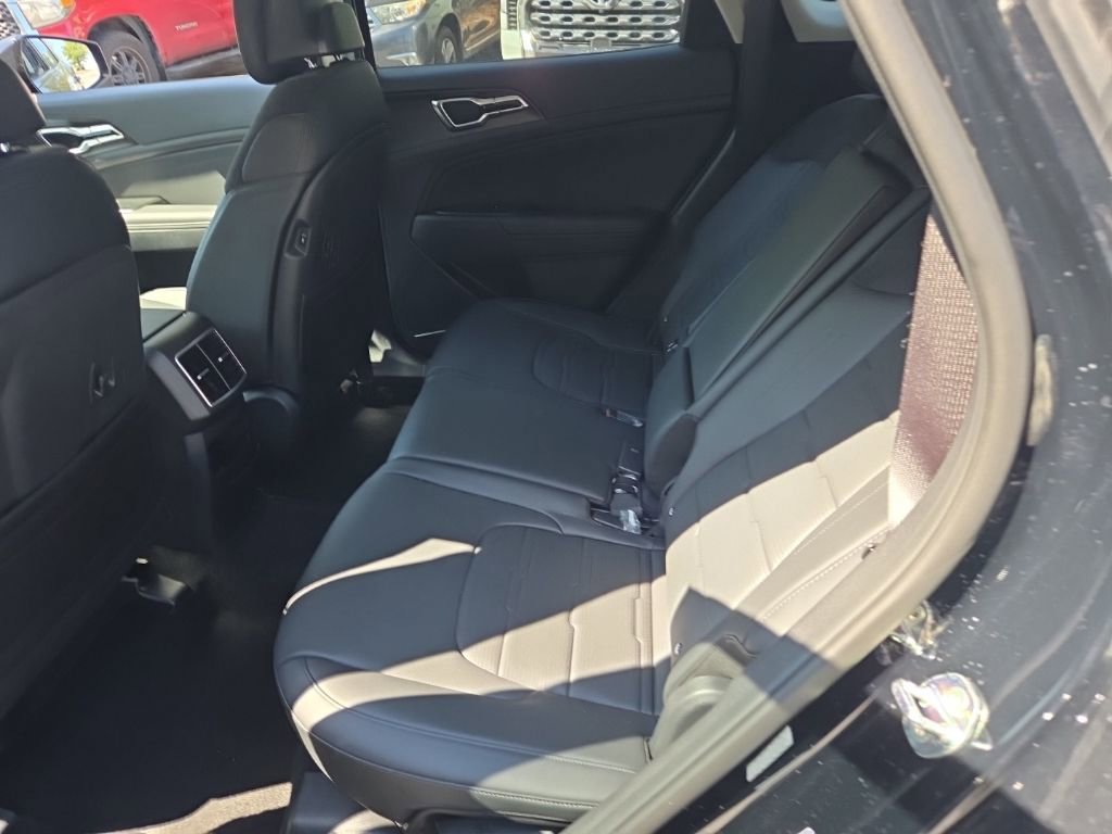 Used 2026 Kia Sportage SX image 4