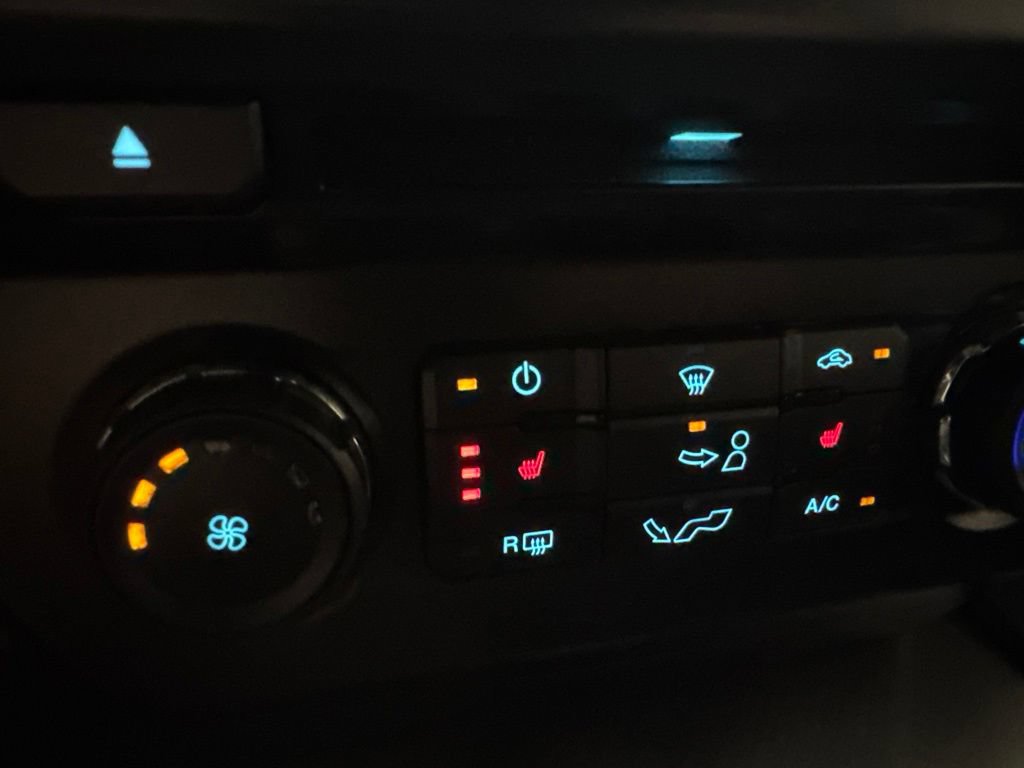 Used 2017 Ford F150 XLT w/ Equipment Group 302A Luxury AWD/4WD image 33