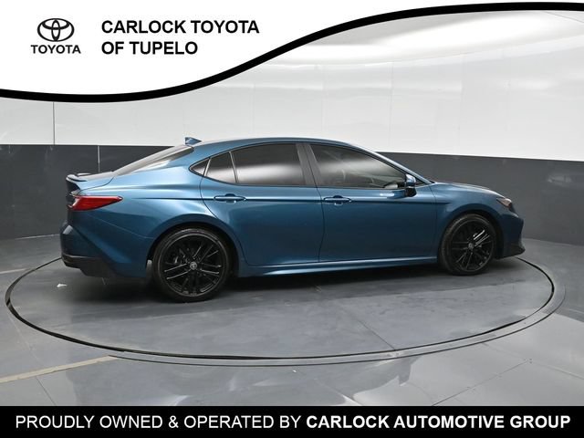 Used 2025 Toyota Camry SE FWD image 4