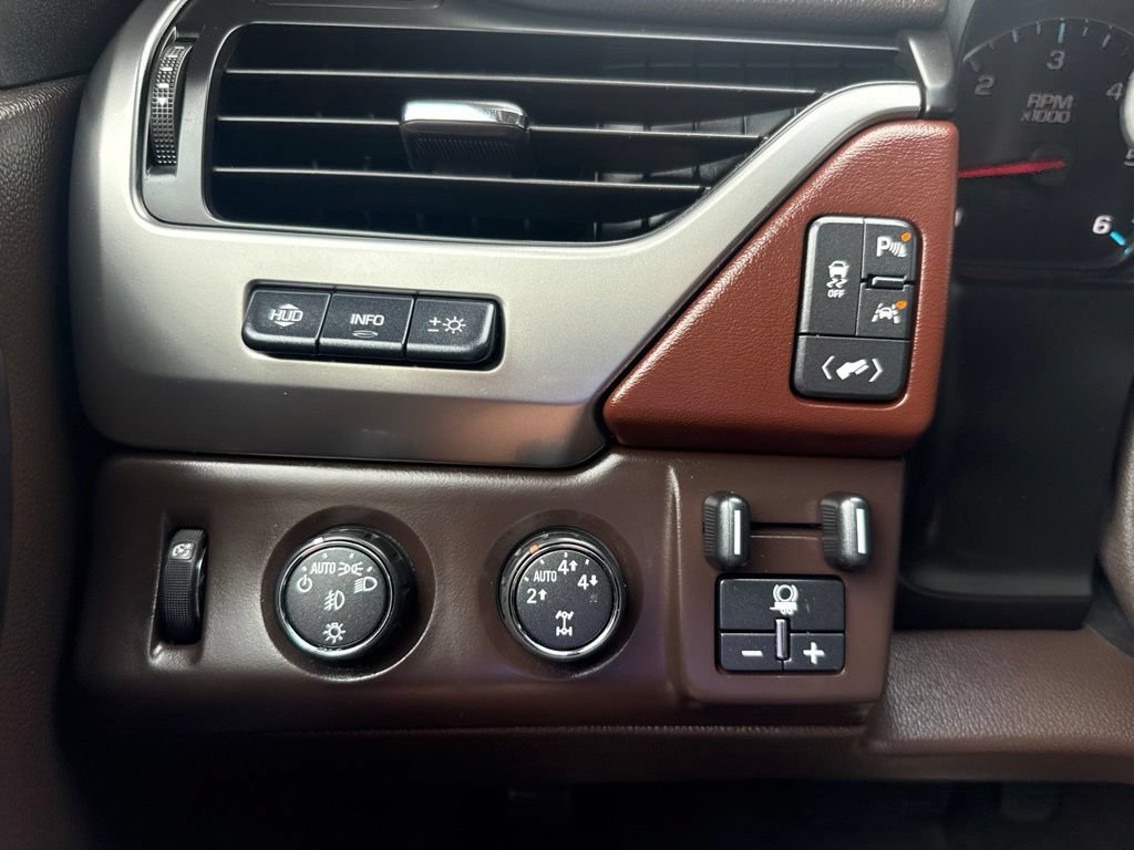 Used 2016 Chevrolet Tahoe LTZ AWD/4WD image 19