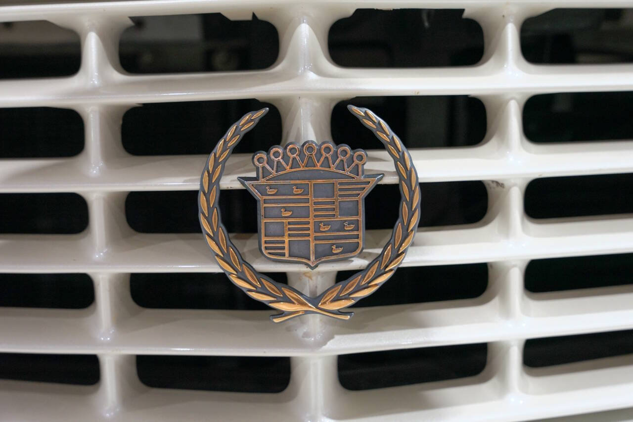 Used 1996 Cadillac Seville STS FWD image 21