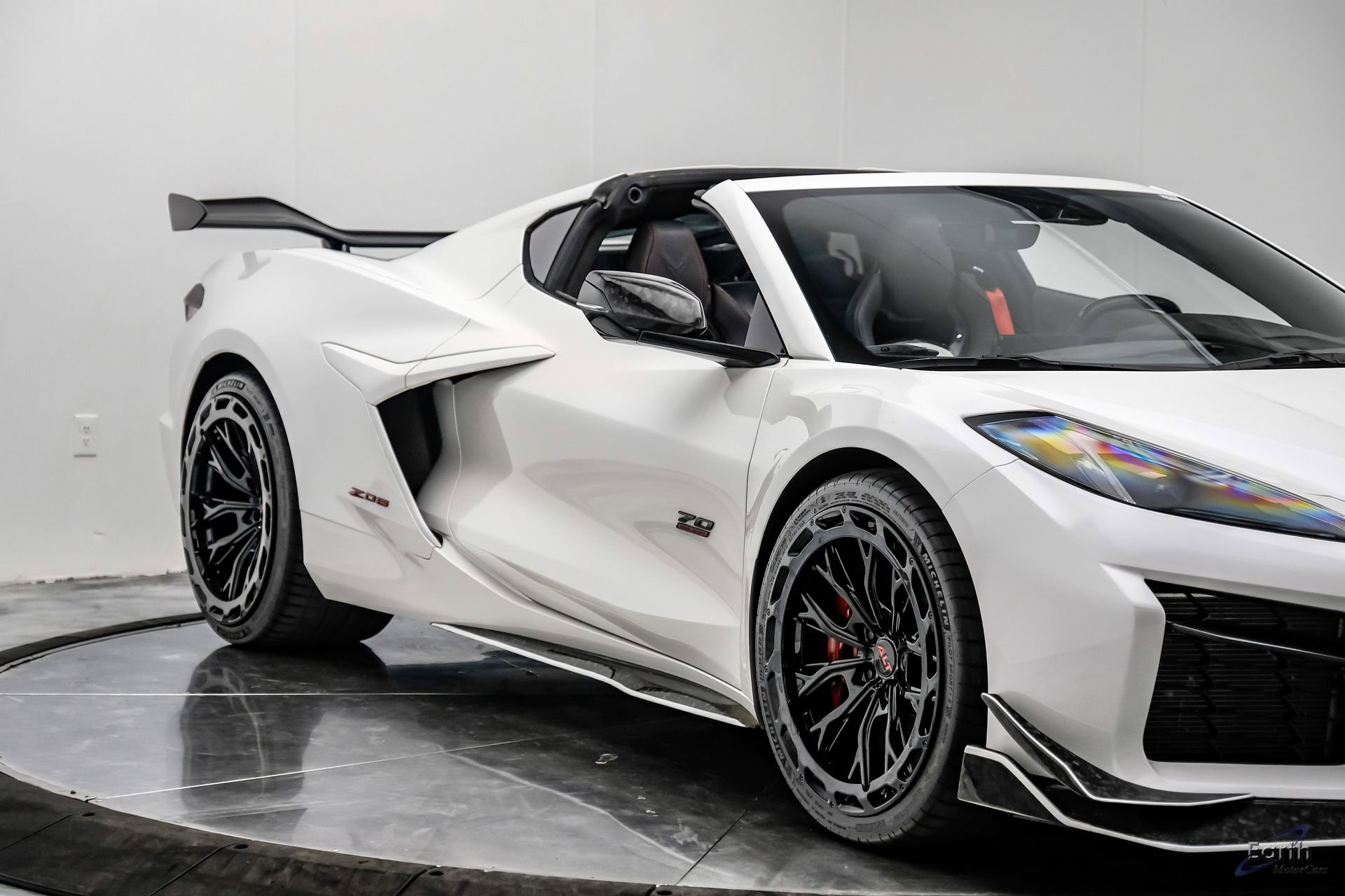 Used 2023 Chevrolet Corvette Z06 w/ Z07 Performance Package image 32