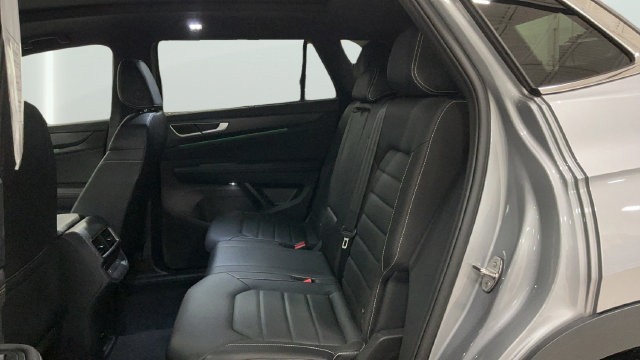 Certified 2026 Volkswagen Atlas Cross Sport SEL AWD/4WD image 18