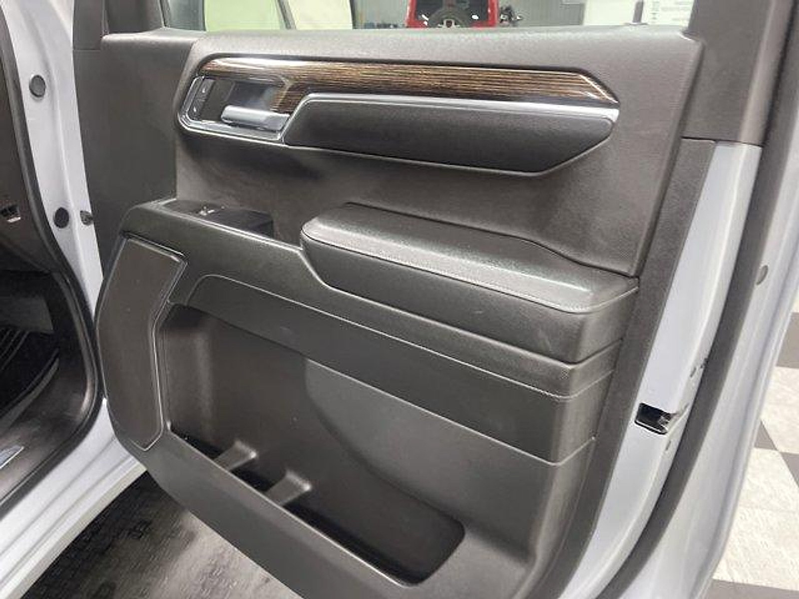 Used 2024 GMC Sierra 1500 SLE AWD/4WD image 17