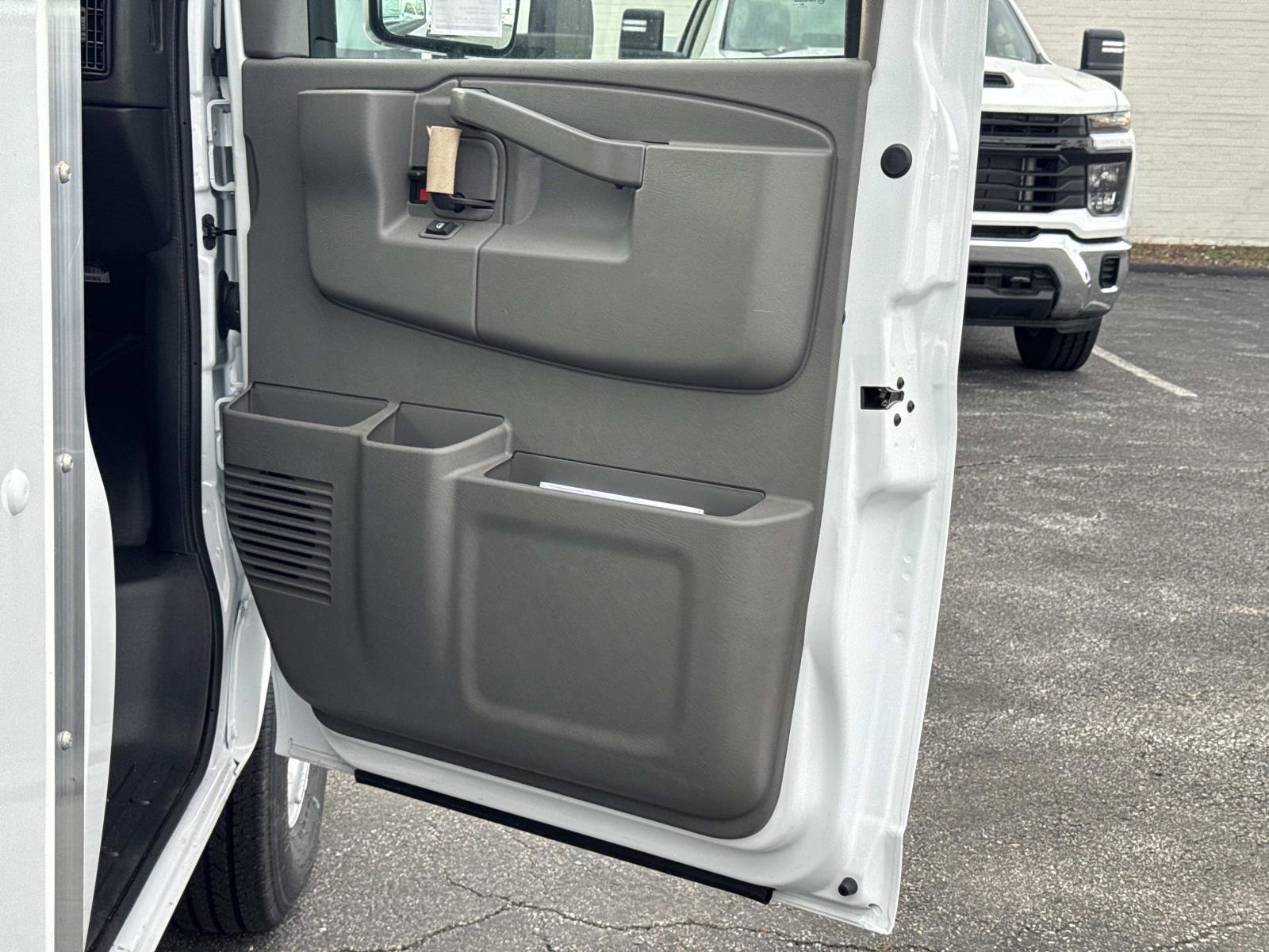 New 2026 Chevrolet Express 3500 w/ Power Convenience Package RWD image 9