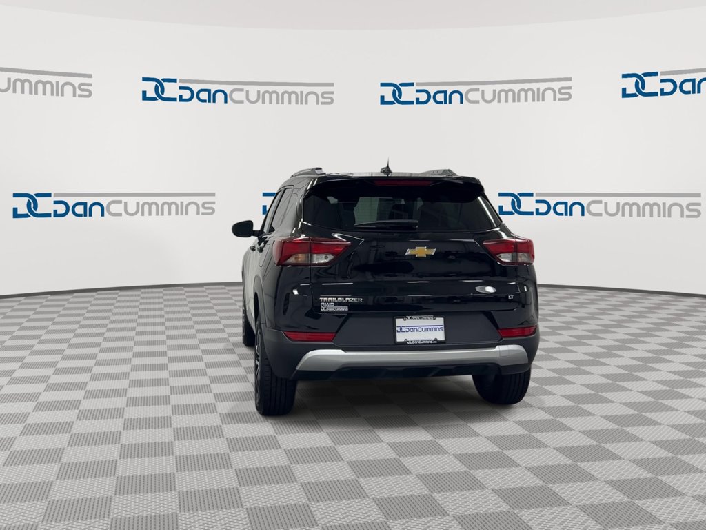 Used 2025 Chevrolet TrailBlazer LT AWD/4WD image 7