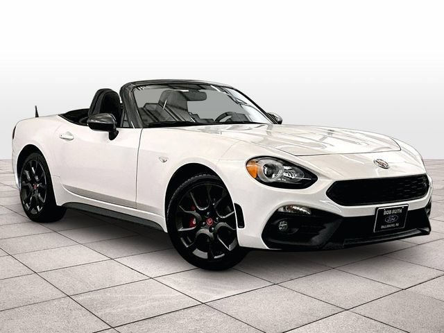Used 2017 FIAT 124 Spider Abarth RWD image 2