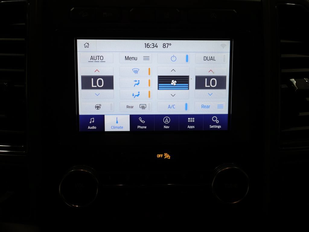 Used 2020 Ford Expedition XLT w/ Equipment Group 202A AWD/4WD image 35