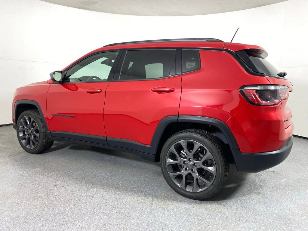 Used 2021 Jeep Compass Latitude AWD/4WD image 7