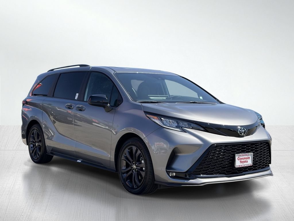Certified 2026 Toyota Sienna XSE FWD image 12