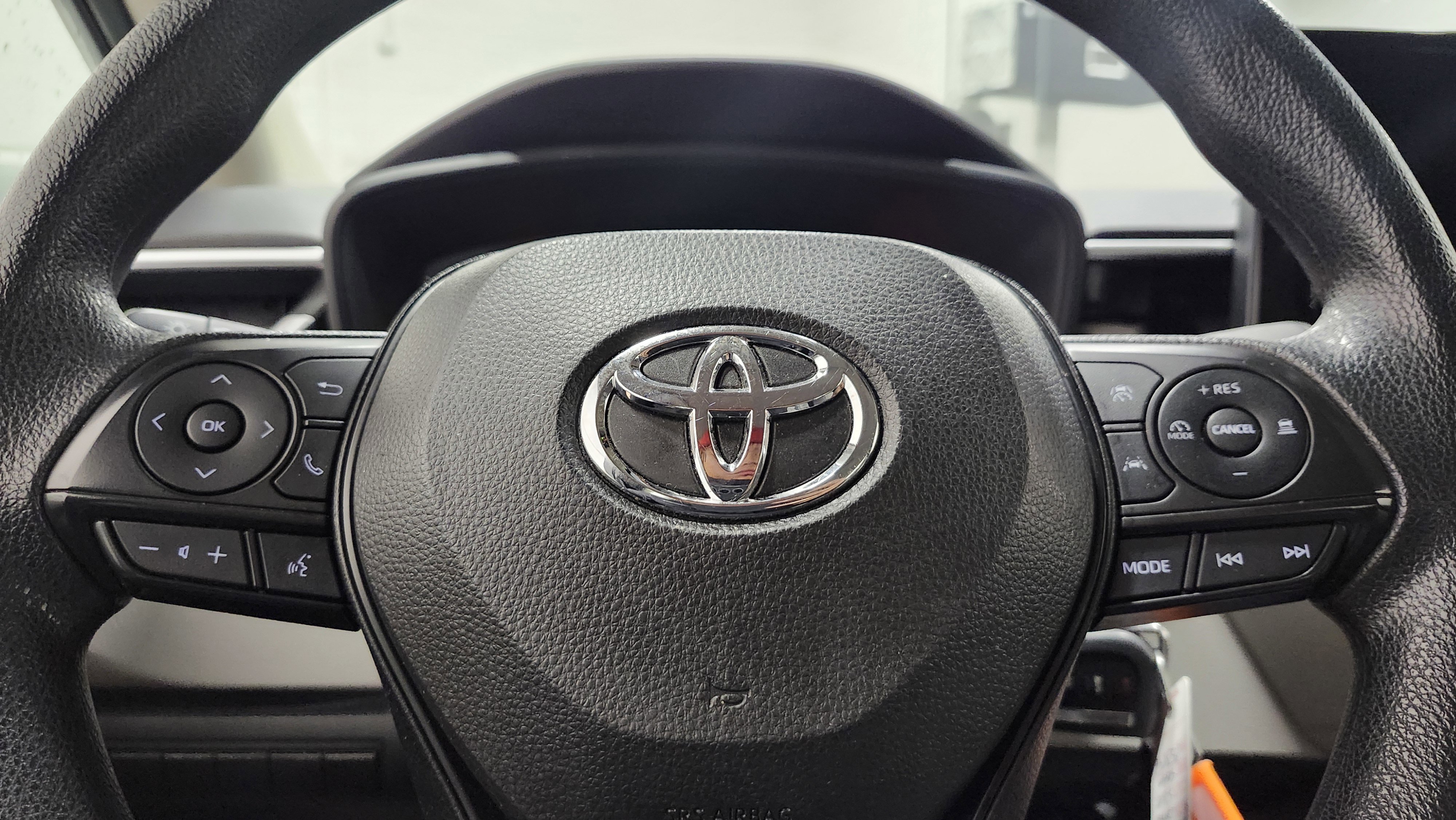 Used 2023 Toyota Corolla LE image 25