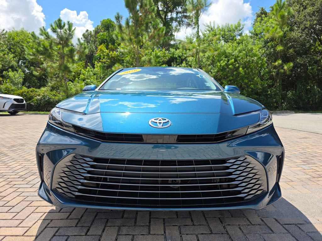 Used 2026 Toyota Camry XLE AWD/4WD image 2