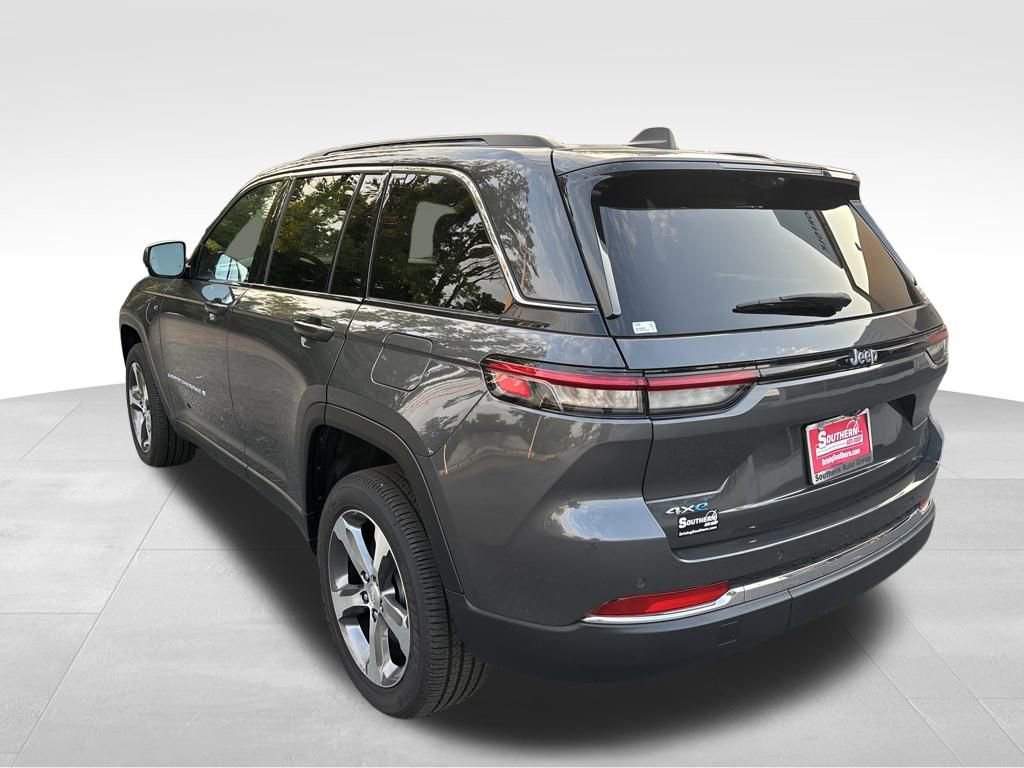New 2024 Jeep Grand Cherokee Limited 4xe w/ Luxury Tech Group II image 4