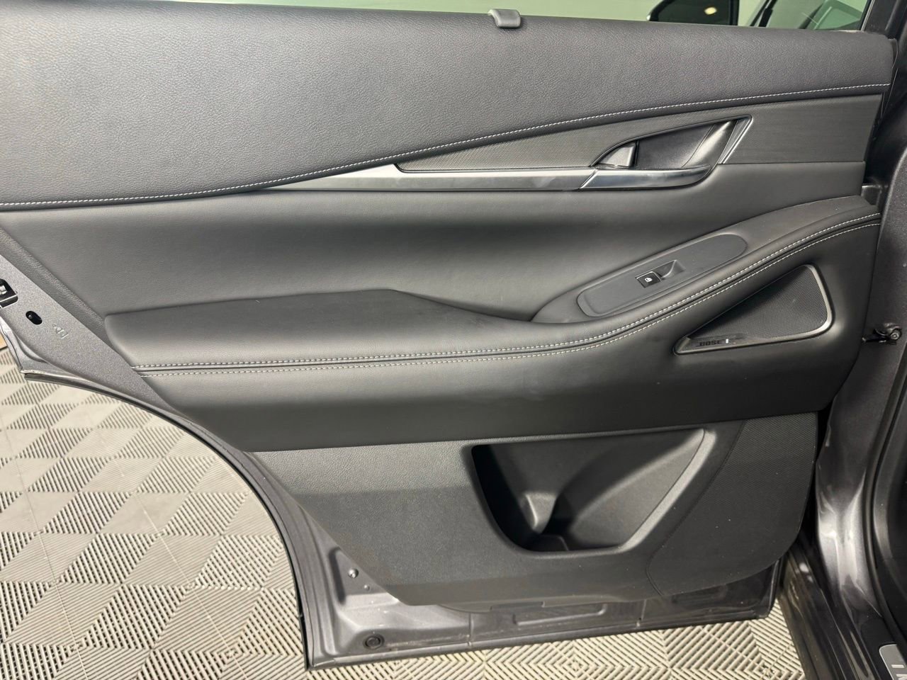 Used 2023 INFINITI QX60 Luxe w/ Performance Audio Package image 28