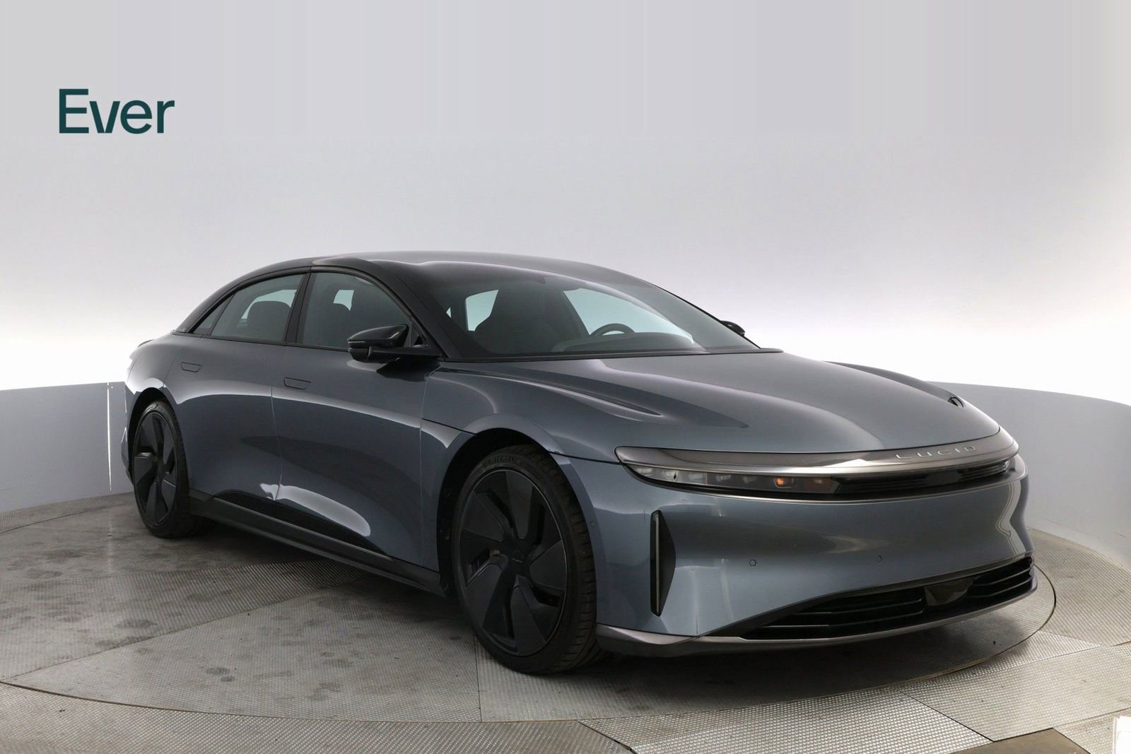 Used 2024 Lucid Air Touring image 4