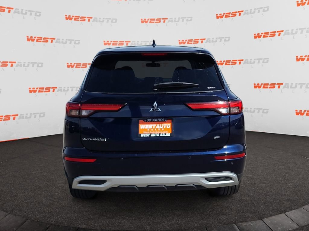Used 2024 Mitsubishi Outlander SE Black Edition AWD/4WD image 4