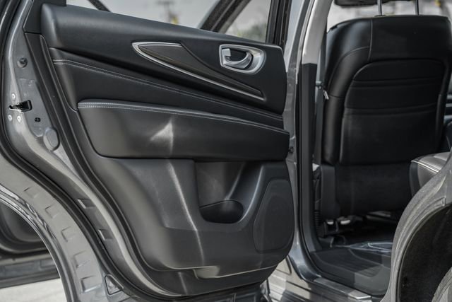 Used 2019 INFINITI QX60 Luxe w/ Essential Package image 39