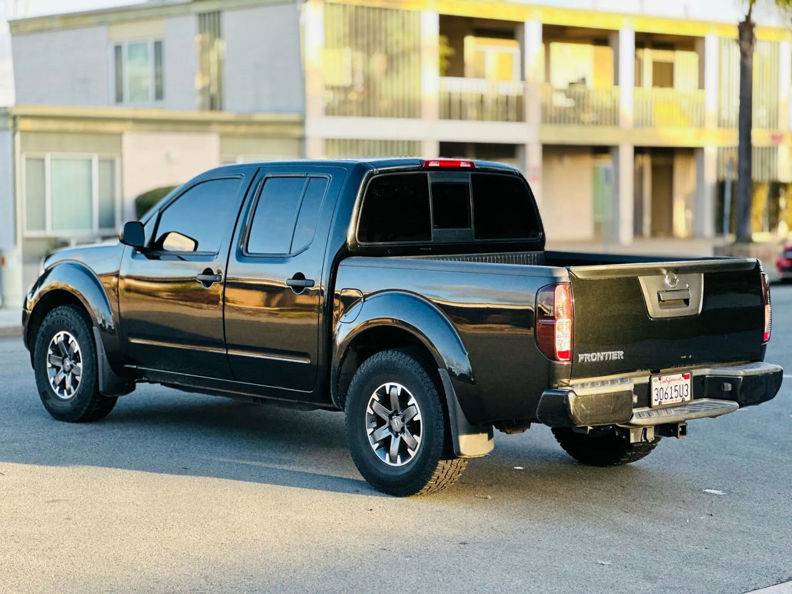 Used 2019 Nissan Frontier Desert Runner RWD image 6