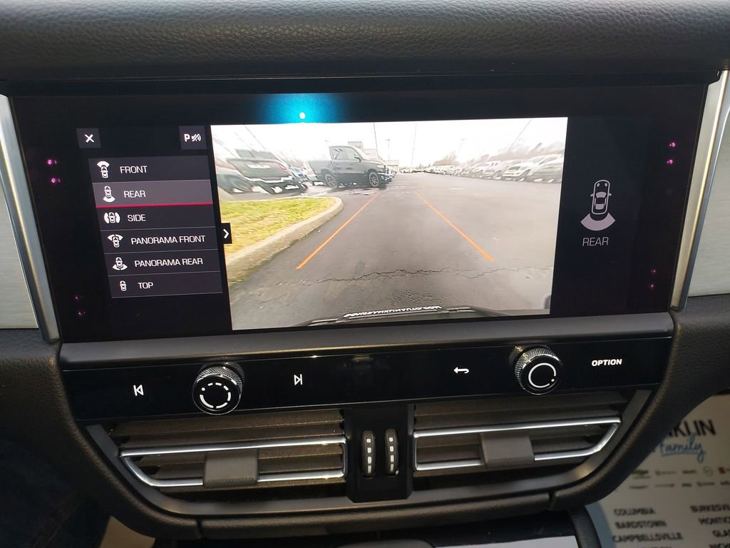 Used 2022 Porsche Macan AWD/4WD image 23