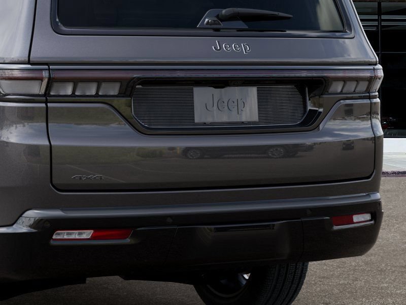 New 2026 Jeep Grand Wagoneer Summit AWD/4WD image 13