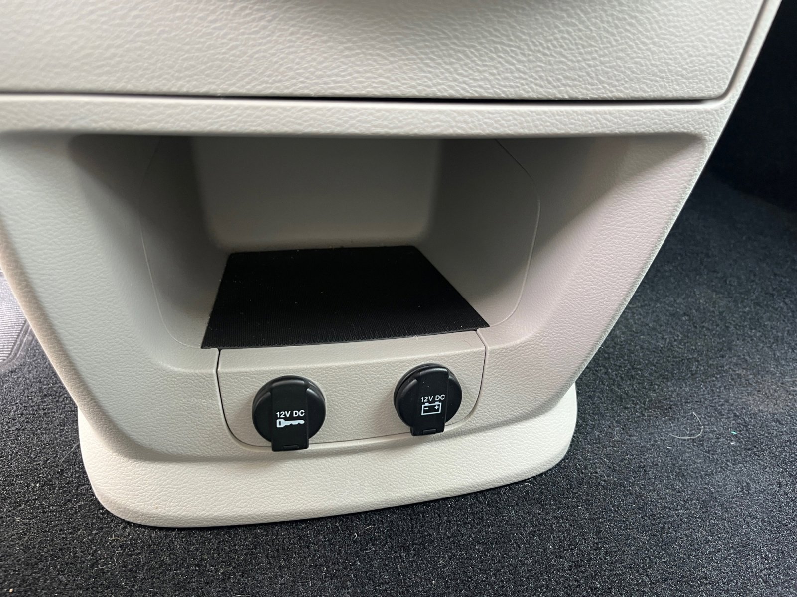 Used 2016 Dodge Grand Caravan American Value Package image 32