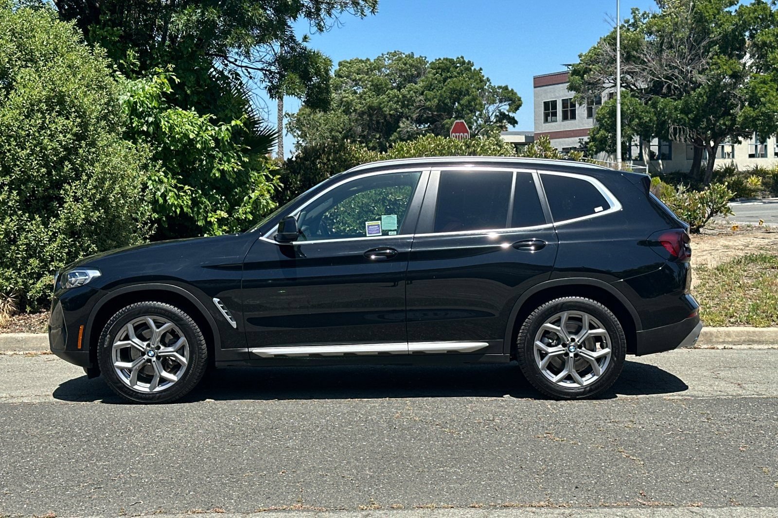 Used 2023 BMW X3 xDrive30i w/ Convenience Package AWD/4WD image 6