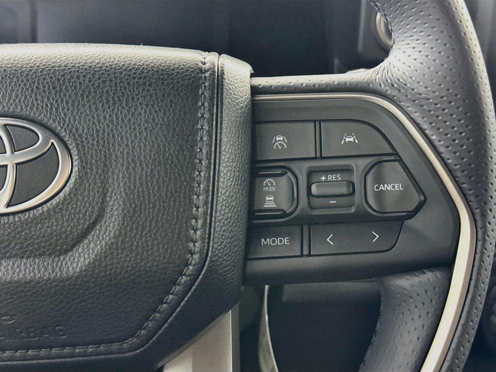 New 2026 Toyota 4Runner SR5 AWD/4WD image 18