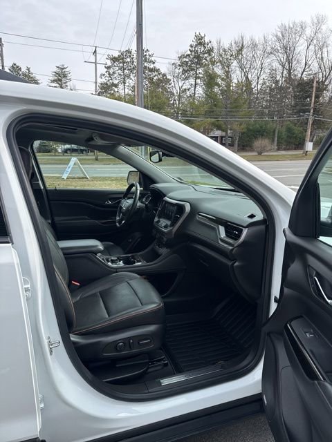 Used 2023 GMC Acadia AT4 w/ Technology Package image 19