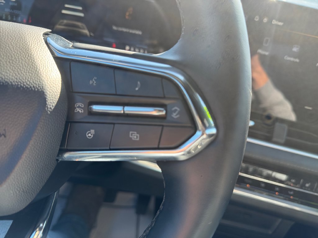 Used 2026 Chevrolet Equinox LT AWD/4WD image 26