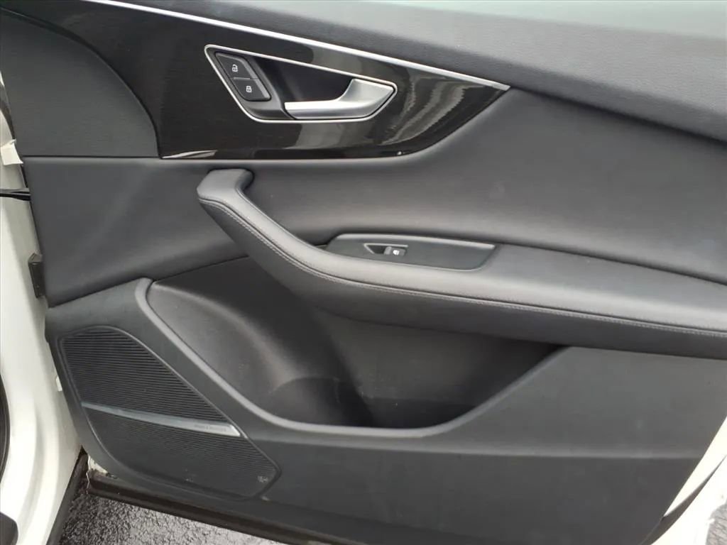 Used 2023 Audi Q7 3.0T Premium Plus image 11