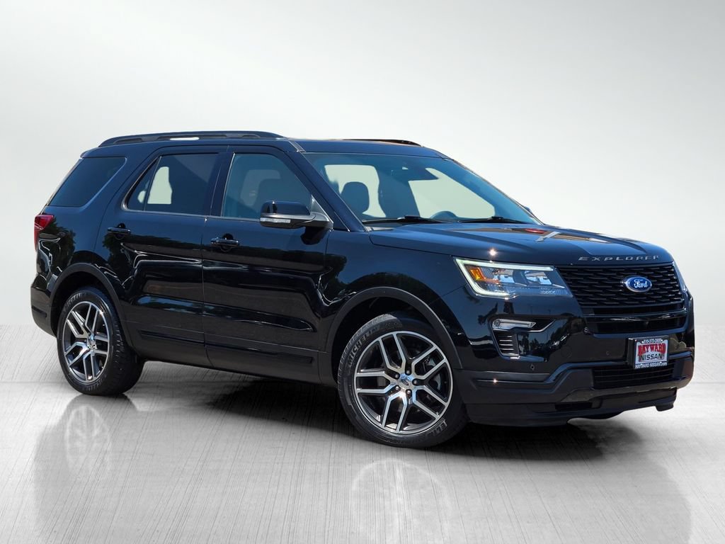 Used 2018 Ford Explorer Sport w/ Equipment Group 401A AWD/4WD image 2