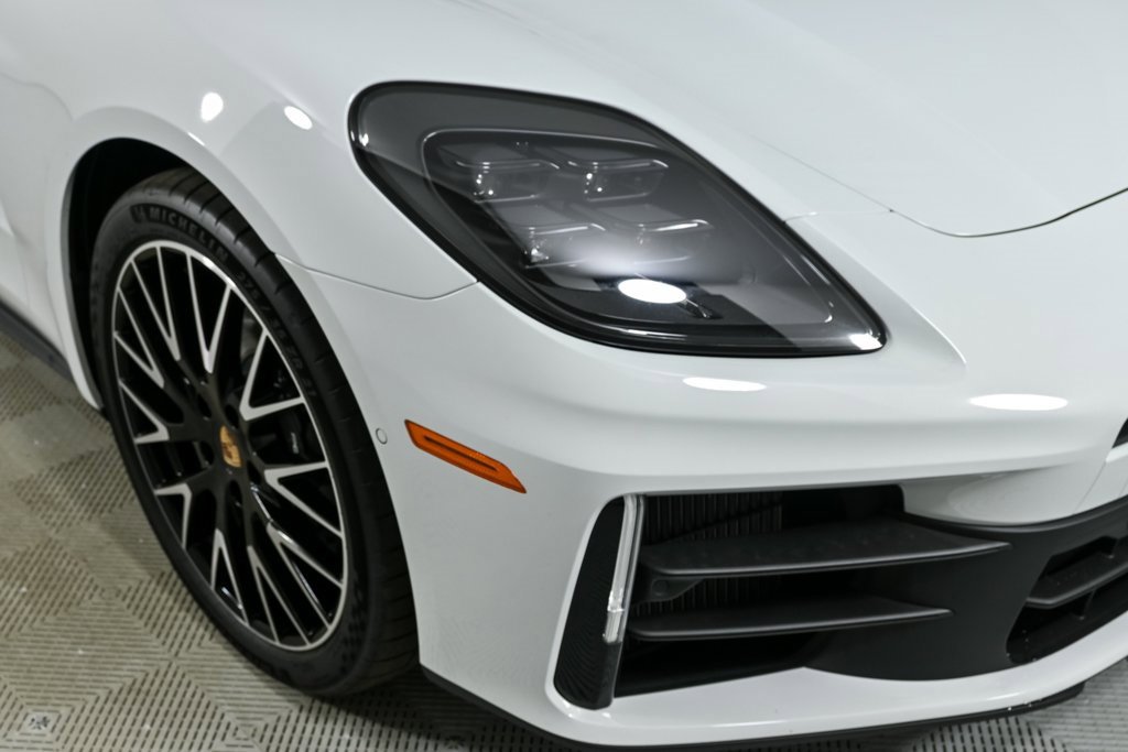 New 2025 Porsche Panamera image 38